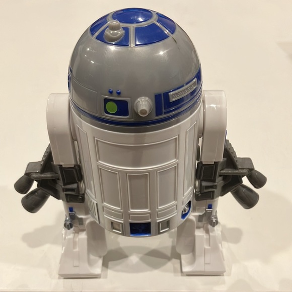 Disney | Star Wars R2-D2 Droid Action Figure - Picture 6 of 11
